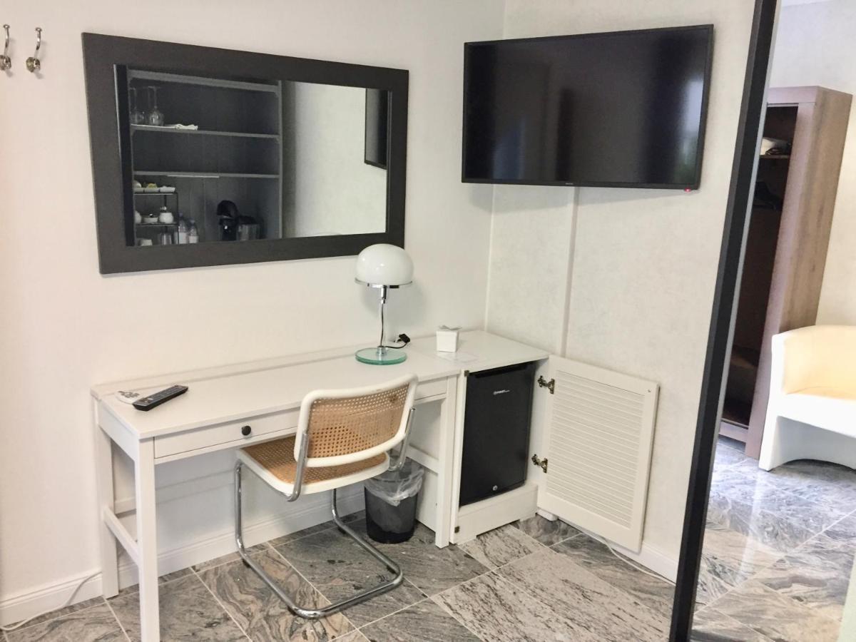 Neues Zimmerapartment Mit Bad Neckarwestheim Eksteriør billede